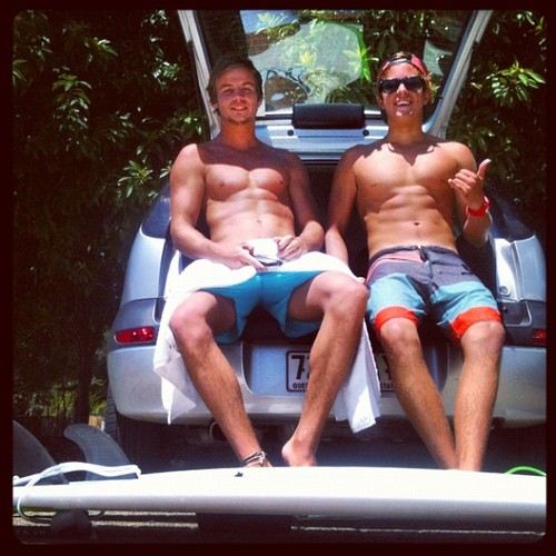 ชอบโชว์ขอแชร์ละกัน 2 (sharing pic guy 2)