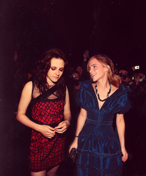 Kristen Stewart vs Emma Watson//เฮอร์ไมโอนี่ เกรนเจอร์ vs.เบลล่า สวอน