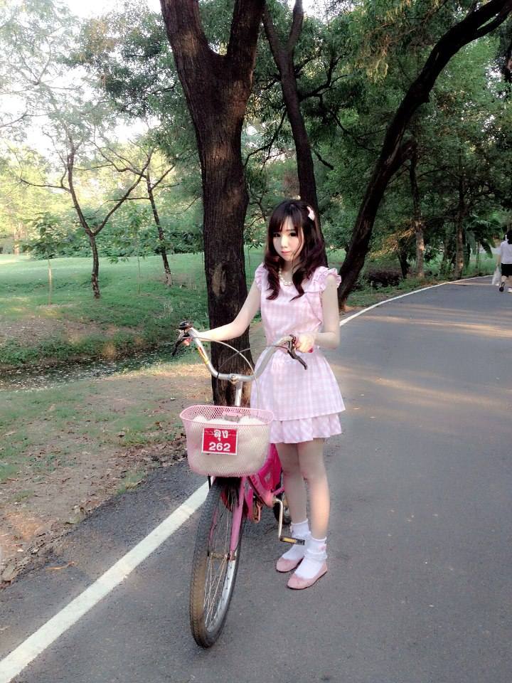 Sylvia Subkuakull ขาว ตัวเล็ก หุ่นดี