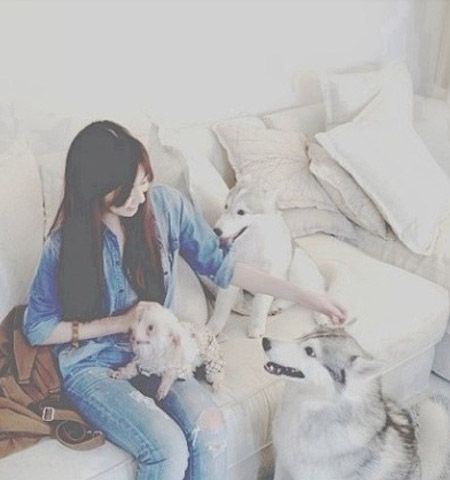 แฟชั่น มาแรง! กางเกงยีนส์ขาดเว่อร์ สไตล์สาวเซอร์แซ่บ