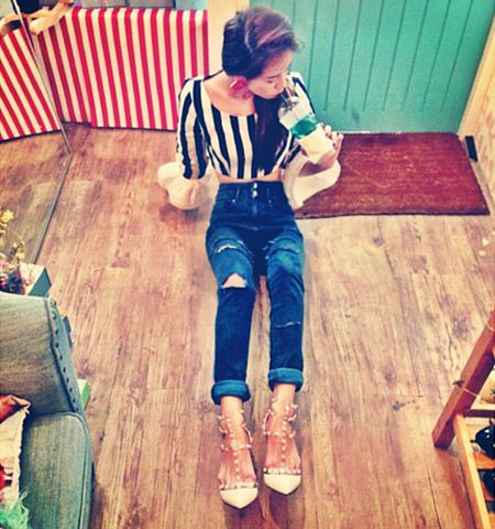 แฟชั่น มาแรง! กางเกงยีนส์ขาดเว่อร์ สไตล์สาวเซอร์แซ่บ