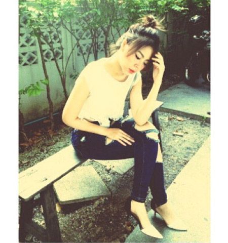 แฟชั่น มาแรง! กางเกงยีนส์ขาดเว่อร์ สไตล์สาวเซอร์แซ่บ