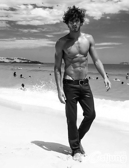 Marlon Teixeira for L&rsquo;Officiel Hommes Korea