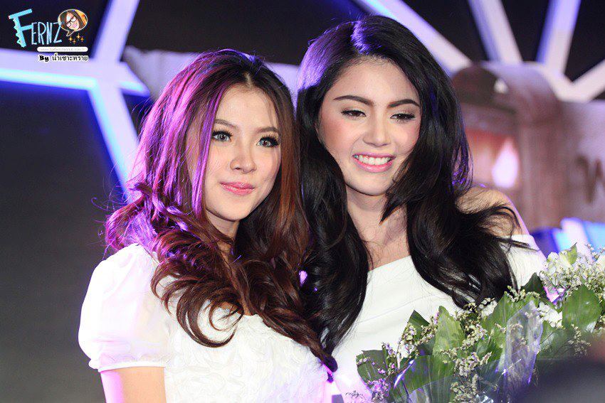 ใหม่ ดาวิกา  ใบเฟิร์น พิมชนก   เพื่อนซี้วิกหมอชิต