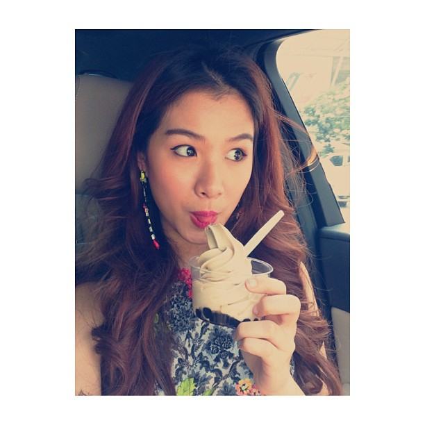 เบส โอลีฟ สูง ขาว หุ่นดี ขายาว