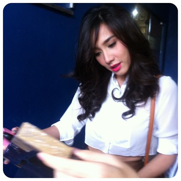 สวยทุกการกระทำต้อง "อั้ม พัชราภา"