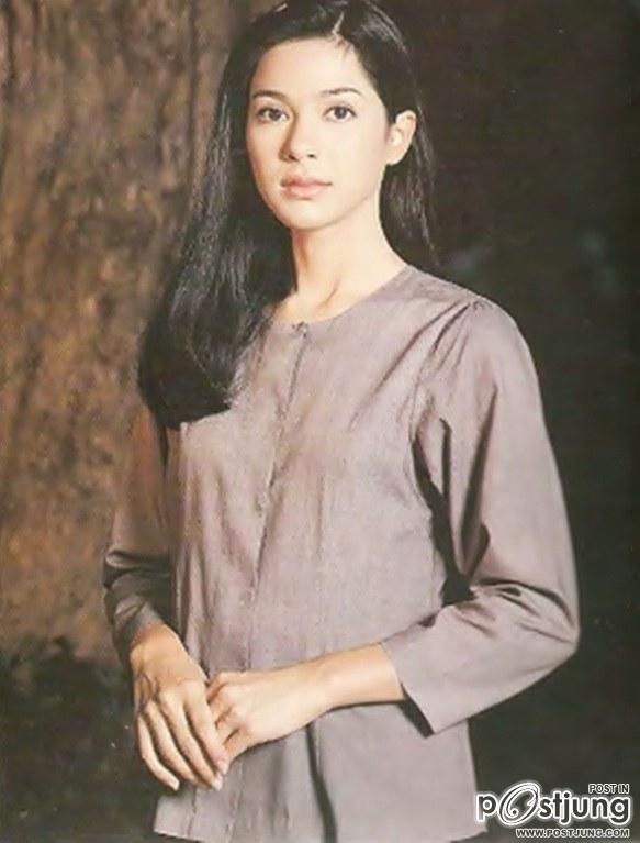 ชุดบ้านๆยังสวยสง่า