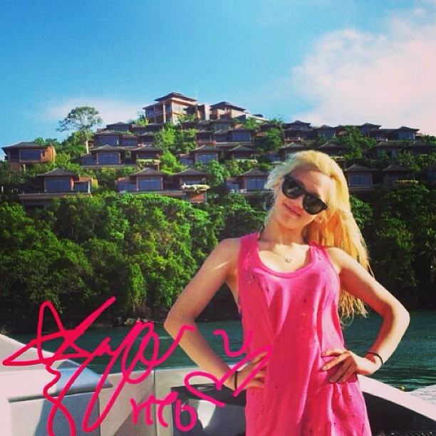 ฮโยยอน SNSD เที่ยวศรีพันวา ภูเก็ต กับแก๊ง ศรีริต้า