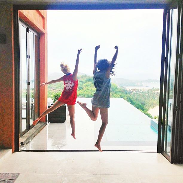 ฮโยยอน SNSD เที่ยวศรีพันวา ภูเก็ต กับแก๊ง ศรีริต้า