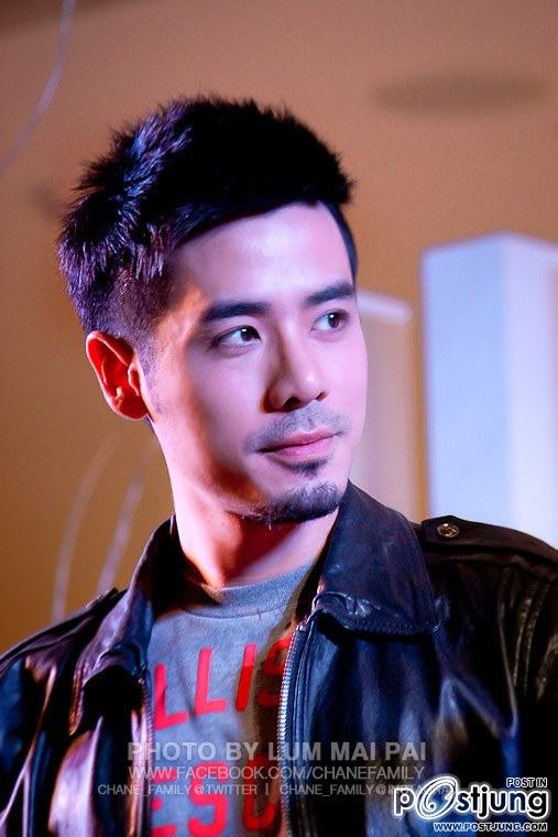 พ่เชน..หล่อเข้มดีจัง