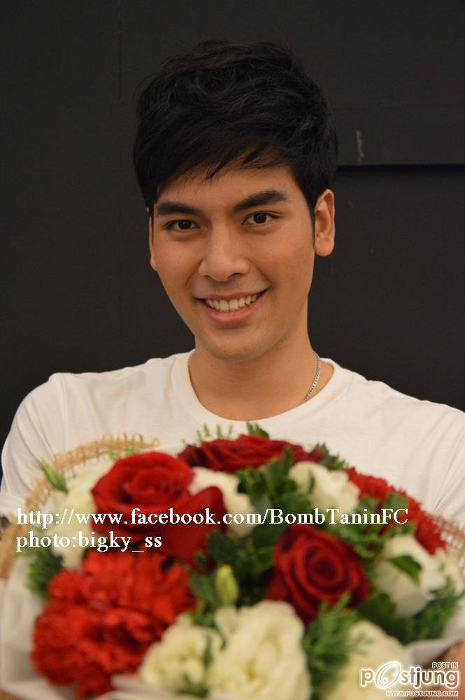 บอม ธนา เข้มดี