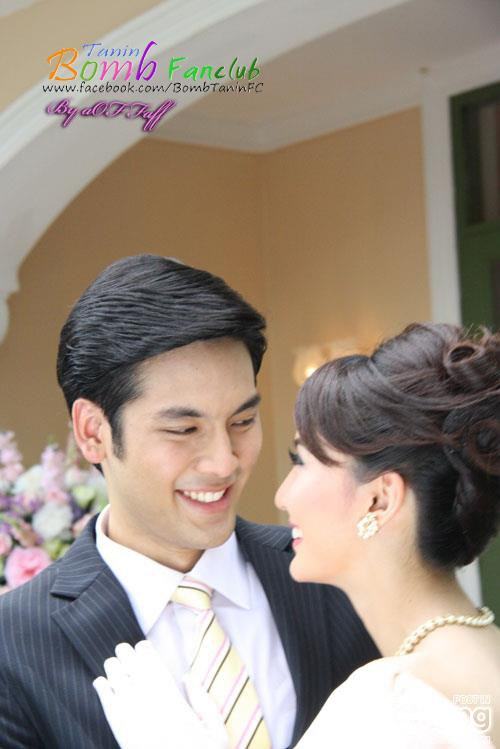 บอม ธนา เข้มดี