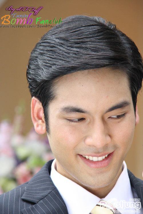 บอม ธนา เข้มดี