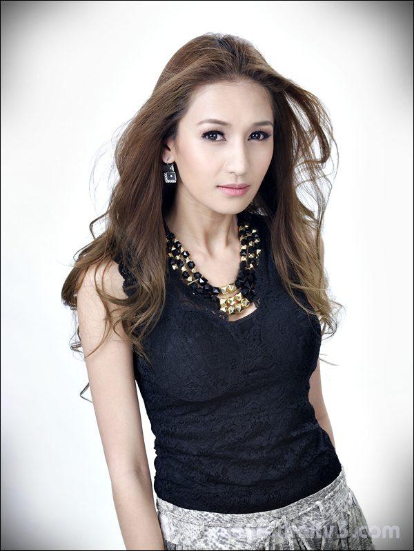 เนย โชติกา สวยเป๊ะ