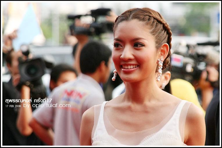 ผมเปียสุดเริ่ดของดารา