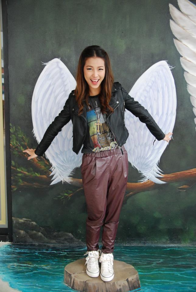 สาวสตรอเบอรี่ชัสเค้ก