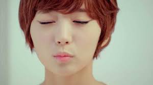 ยูยอง (Yooyoung) – Hello Venus ชื่อ : ยูยอง (Yooyoung) ความสูง : 170cm น้ำหนัก : 49kg เกิดเมื่อ : 2