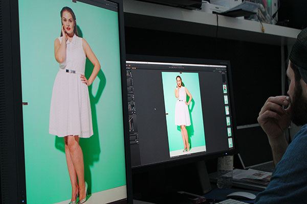 Justine Legault สาวพลัสไซส์ ขึ้นปก Elle สวยได้ไม่จำเป็นต้องผอม