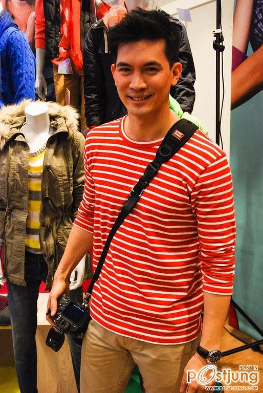 พี่เคน ธีฯ สุดหล่อเสื้อลายขวางน่ารักเน๊อะ