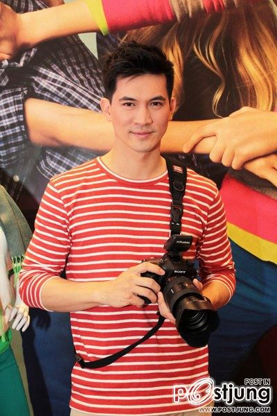 พี่เคน ธีฯ สุดหล่อเสื้อลายขวางน่ารักเน๊อะ