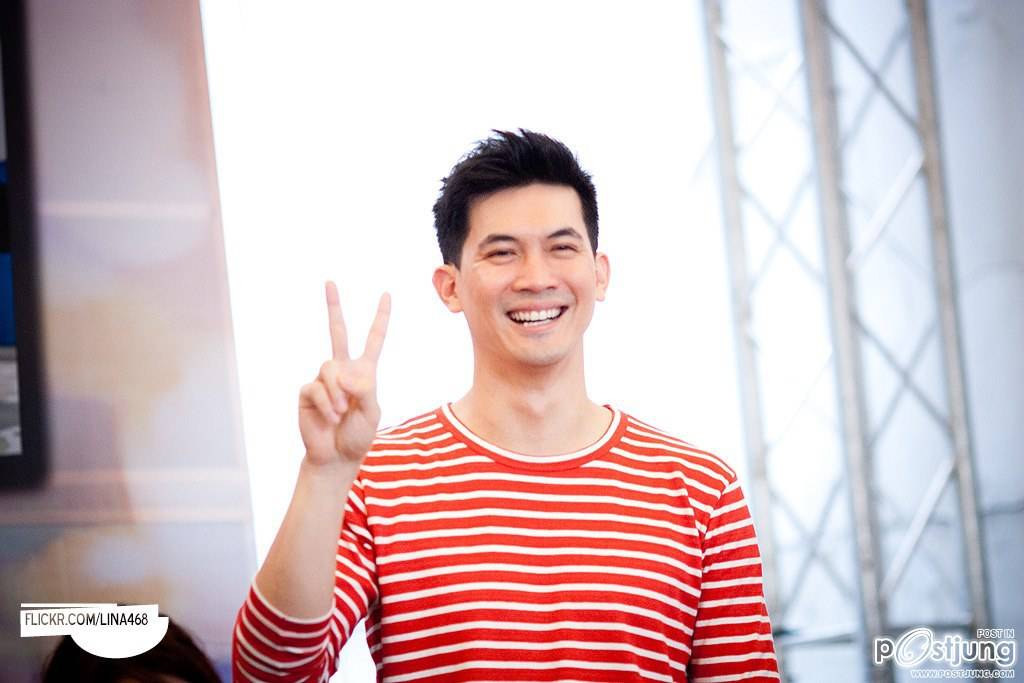 พี่เคน ธีฯ สุดหล่อเสื้อลายขวางน่ารักเน๊อะ