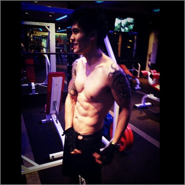 ขนและ six pack ของเหล่าหน่ม The star