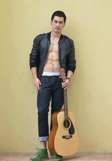 ขนและ six pack ของเหล่าหน่ม The star