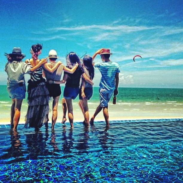 นุ่น เจี๊ยบ พร้อมแก๊งเพื่อน ขับเจ็ตสกี ลั้ลลาเที่ยวหัวหิน