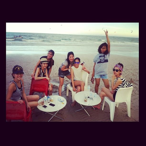 นุ่น เจี๊ยบ พร้อมแก๊งเพื่อน ขับเจ็ตสกี ลั้ลลาเที่ยวหัวหิน