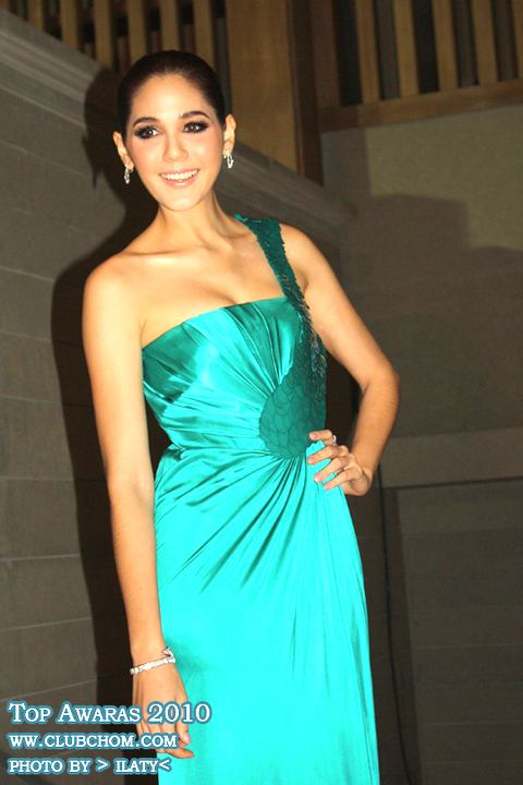 ชุดแนวใหนที่คุณ อยากให้ "ชมพู่" เดินพรมแดง เมืองคานส์