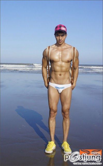 หนุ่มผิวเนียนๆ