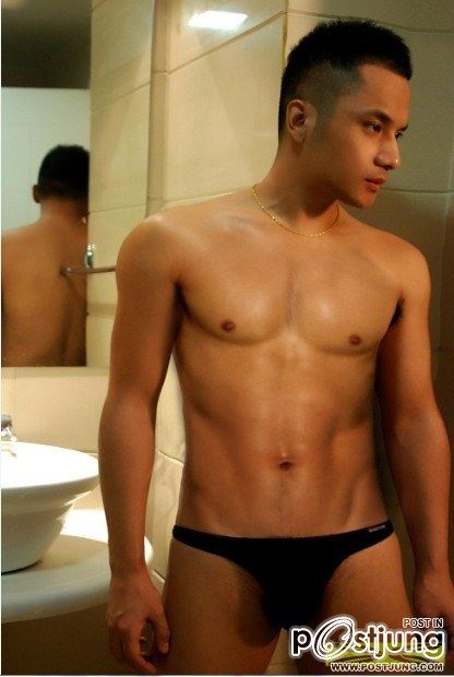 หนุ่มตี๋มีดี