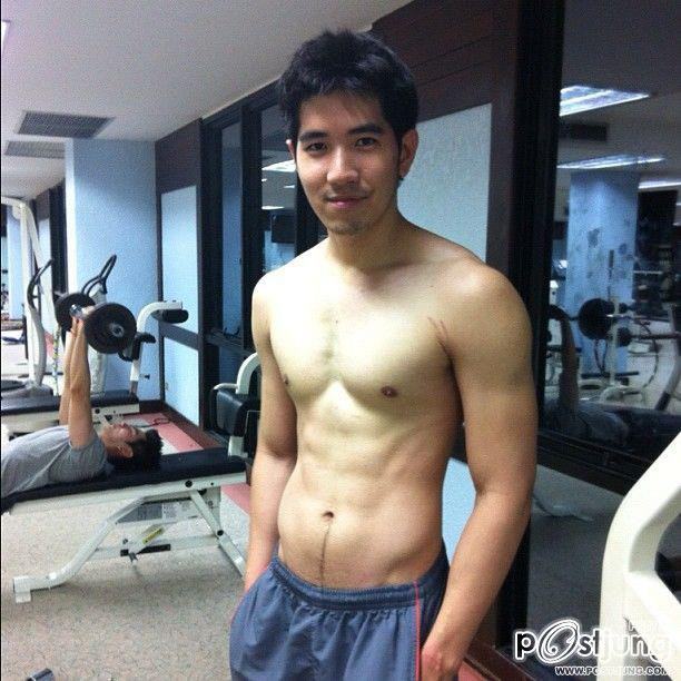 หนุ่มตี๋มีดี