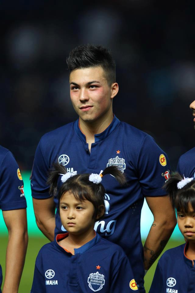 นักฟุตบอลลูกครึ่งไทย ชาริล ชัปปุยส์