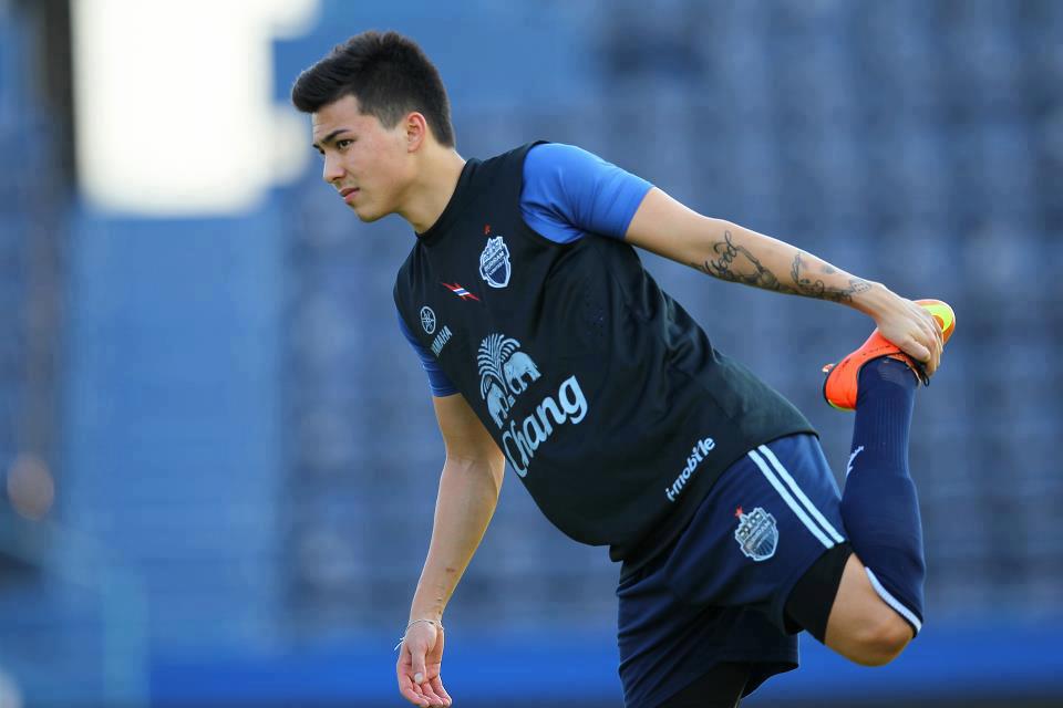 นักฟุตบอลลูกครึ่งไทย ชาริล ชัปปุยส์