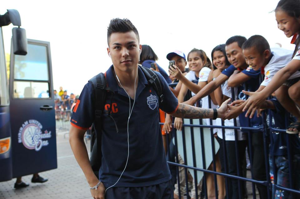 นักฟุตบอลลูกครึ่งไทย ชาริล ชัปปุยส์