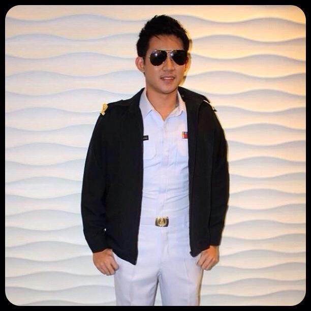 หมวดโรจน์ หล่อสุดๆ