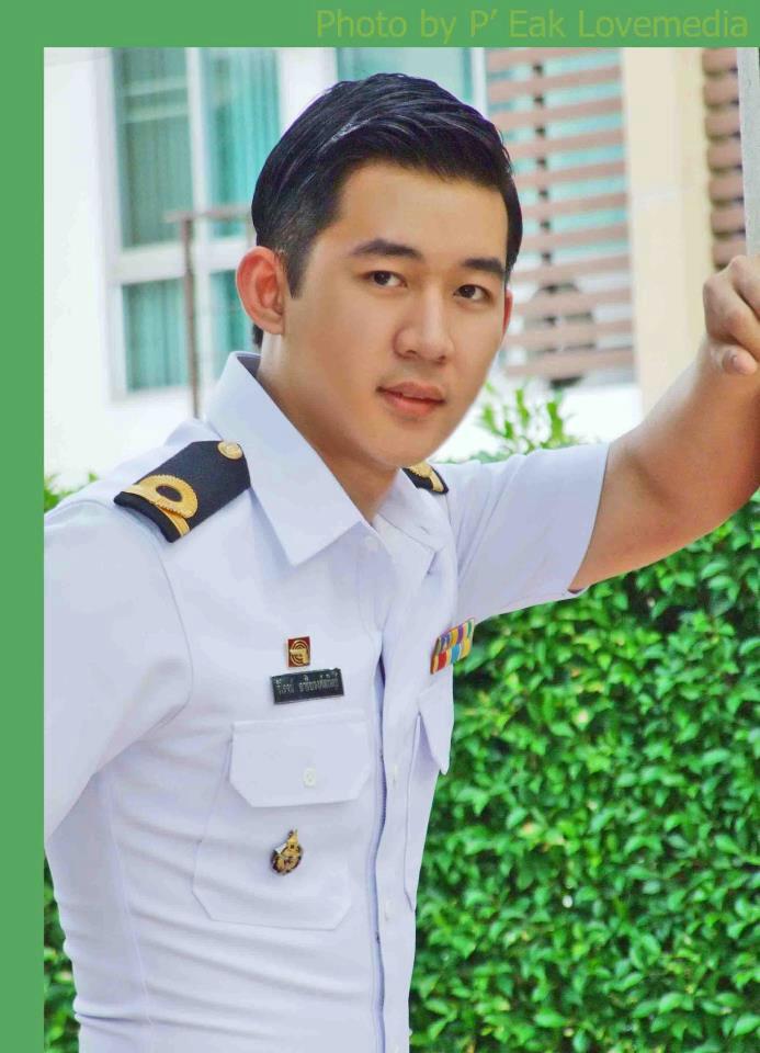 หมวดโรจน์ หล่อสุดๆ