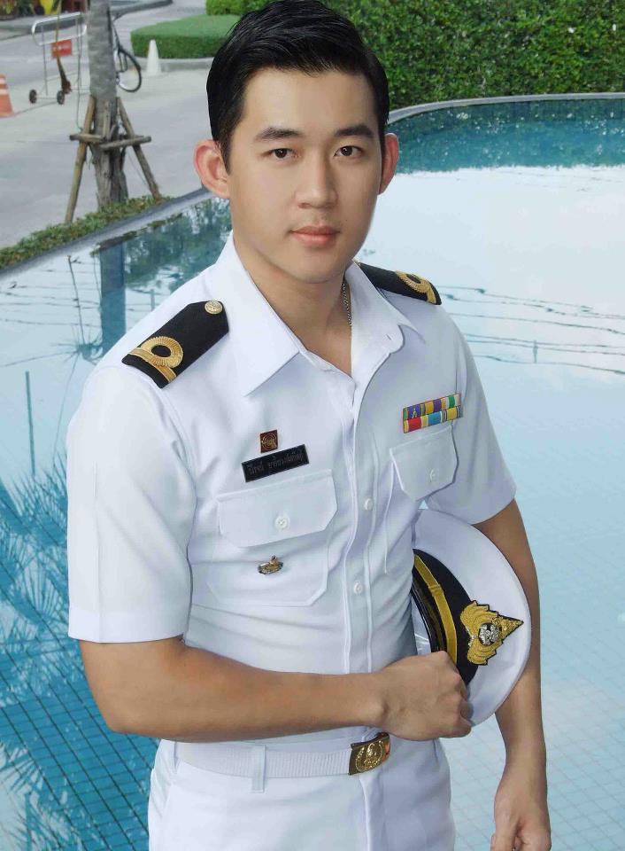 หมวดโรจน์ หล่อสุดๆ