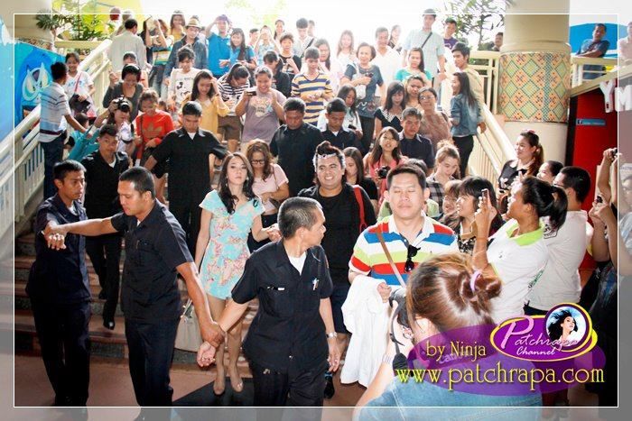 เจ้าหญิงอั้ม และ 'เด็จแม่ เอ มหาชนตัวจริงเสียงจริงค่ะ