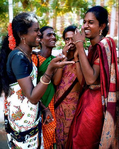 กะเทยอินเดีย สยบกะเทยไทยแท้