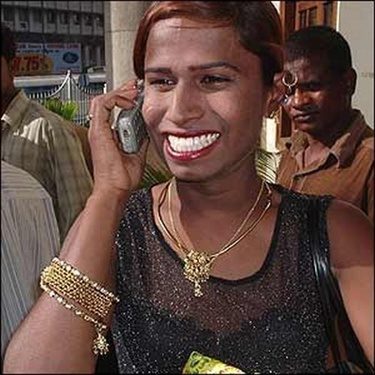 กะเทยอินเดีย สยบกะเทยไทยแท้