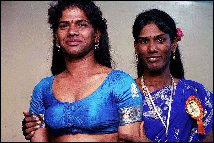 กะเทยอินเดีย สยบกะเทยไทยแท้