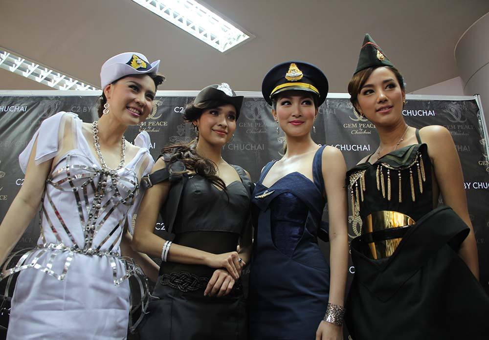 4 นางเอกดัง ในงาน  วันผู้ให้กำเนิด  เกิดมาตุภูมิ ของคุณชูชัย ชัยฤทธิเลิศ