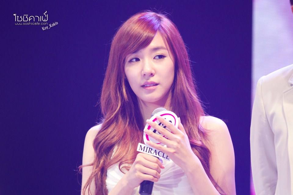 ทิฟฟานี่ snsd กับ ตำแหน่ง เจ้า หญิง ออร่า แห่ง เอเชียร์ คนแรก