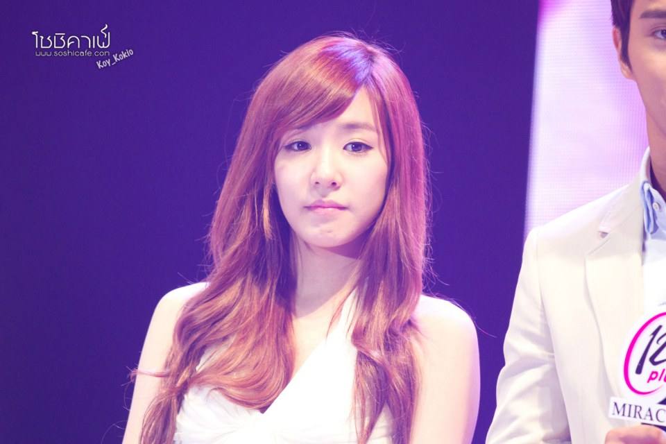 ทิฟฟานี่ snsd กับ ตำแหน่ง เจ้า หญิง ออร่า แห่ง เอเชียร์ คนแรก