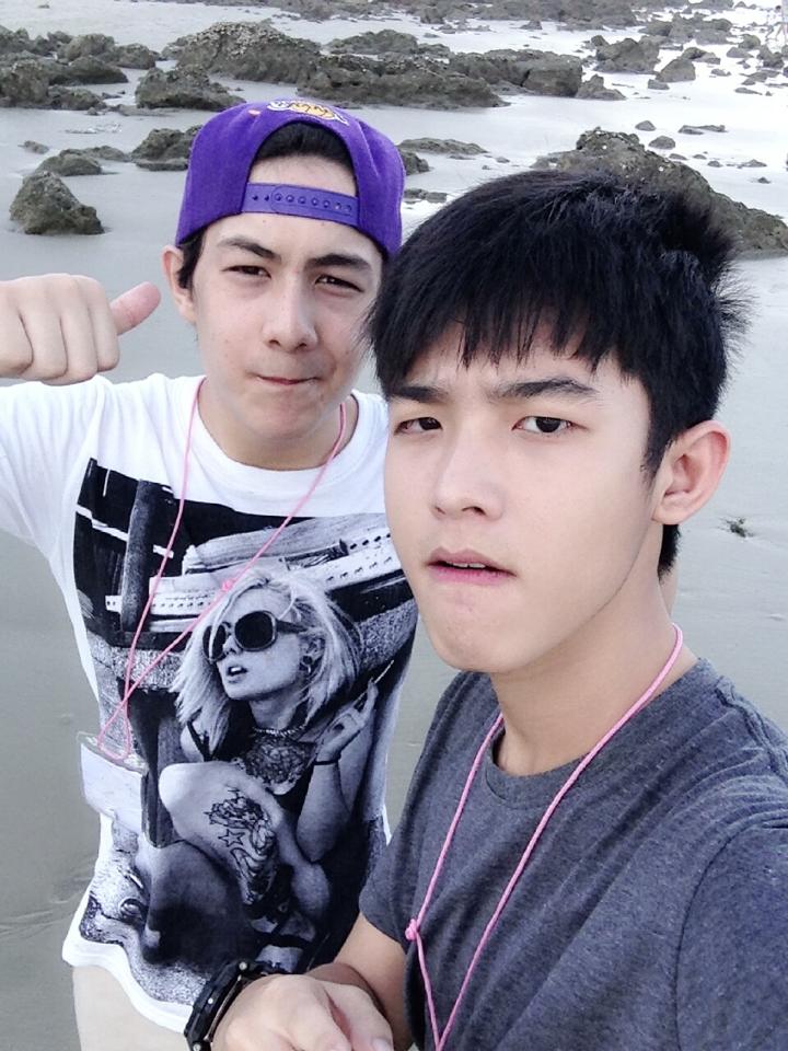 หนุ่มๆจากเฟส