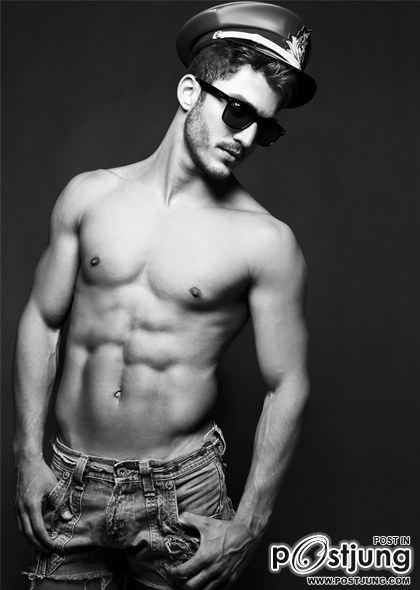 Hugo Mogart for Glad Magazine : HQ images