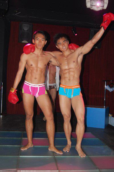 พ่อหนุ่ม หุ่นฟิน 62 !!