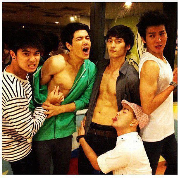 พ่อหนุ่ม หุ่นฟิน 62 !!